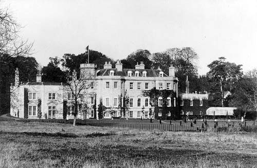 Little Linford Hall - Copyright: Buckinghamshire County Council